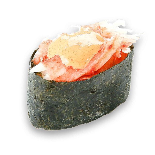 Гункан суши с острым белоснежным крабом