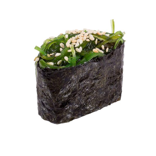Гункан суши с салатом чука